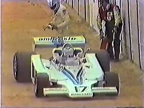 1977 - Tom Pryce crash live broadcast TV - Kyalami circuit