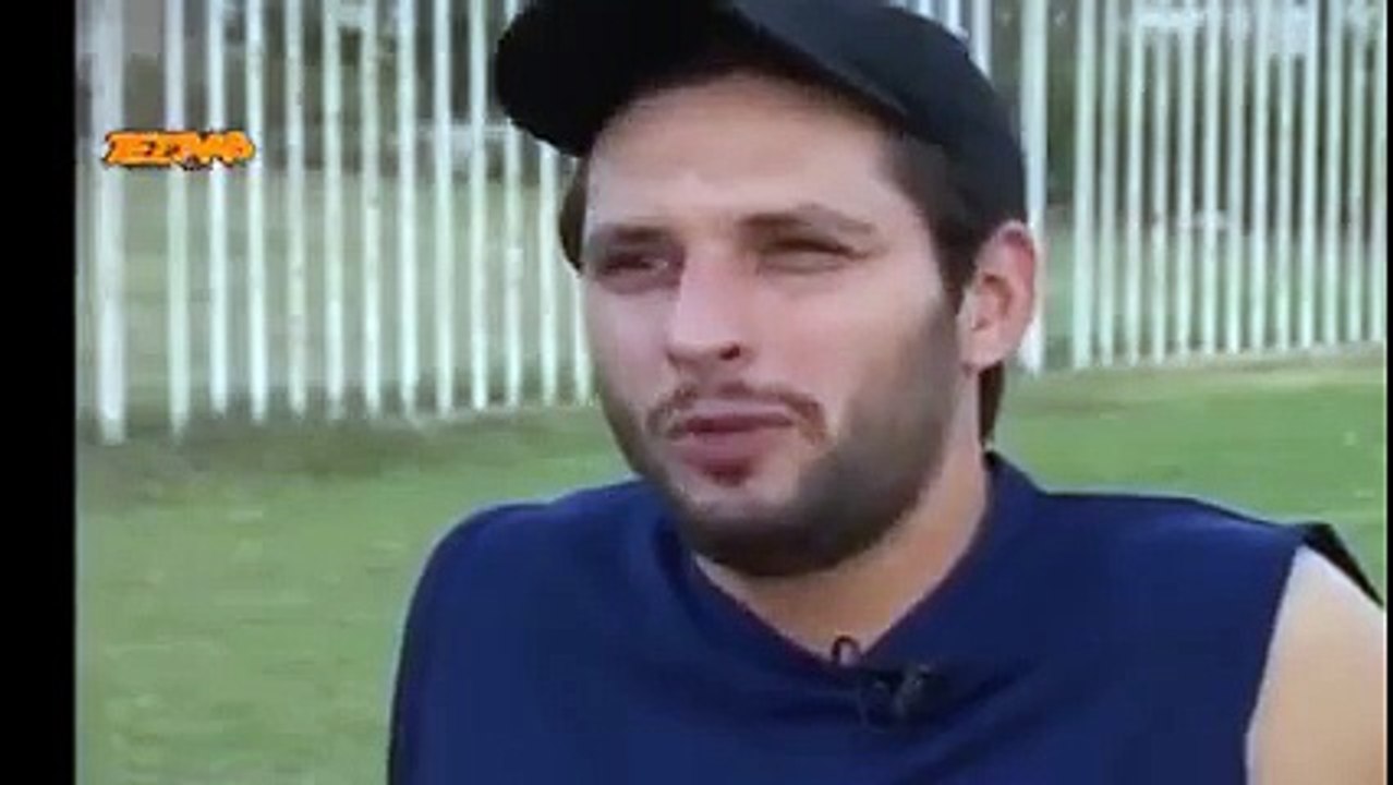 Afridi's best funny dubbing....