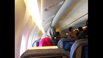 PIA airhostess abusing during flight