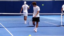 Rafa Nadal entrena con Marc López (2/2)