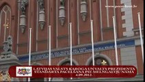 Pie Melngalvju nama paceļ Latvijas valsts karogu un Valsts prezidenta standartu 04/09/2012