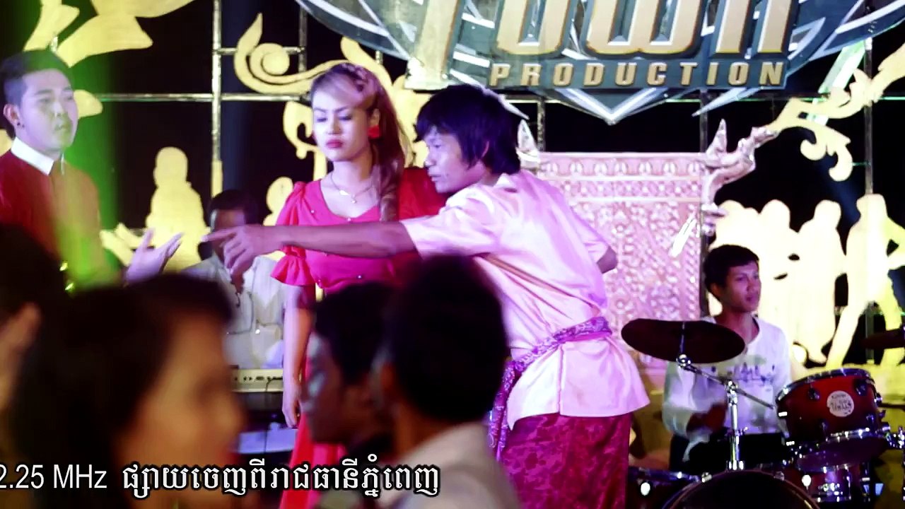 តោះយើងស្រឡាញ់គ្នា នាយ គ្រឿន និង​ អែននី
