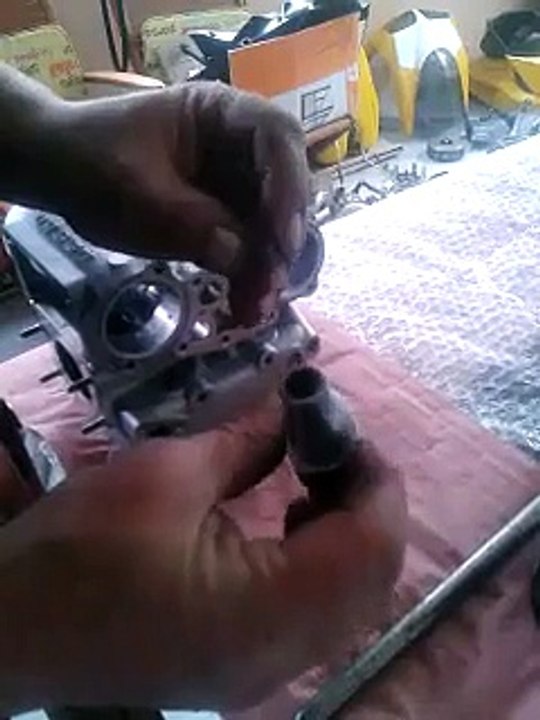 montage joint de queue de soupape