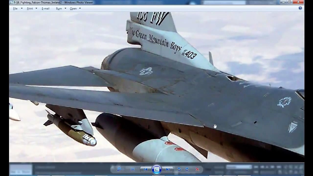 Step by step 3D Studio Max Tutorial Modeling a Fighter plane  Part 1 - Education4u