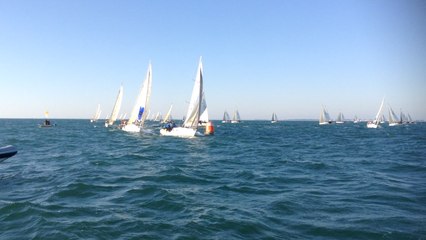 J 80, bouée au vent