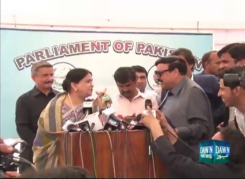 Interesting conversation between Shaikh Rasheed And Nasreen Jalil