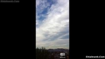 UFO OVNI AVISTAMIENTO EN BARCELONA SPAIN UN OBJETO VOLADOR NO IDENTIFICADO ES GRABADO POR UN SKYWATCHER SOBREVOLANDO UN CAMPO DE CULTIVO ABRIL 2015 PLATILLO VOLADOR COLOR GRIS METALICO EN CIELO NUBLADO A BAJA ALTURA