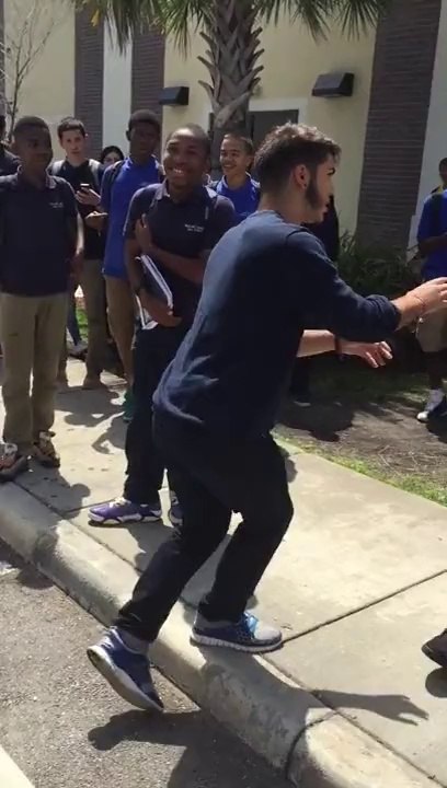 Très grosse baston entre 2 lycéens... Violent!