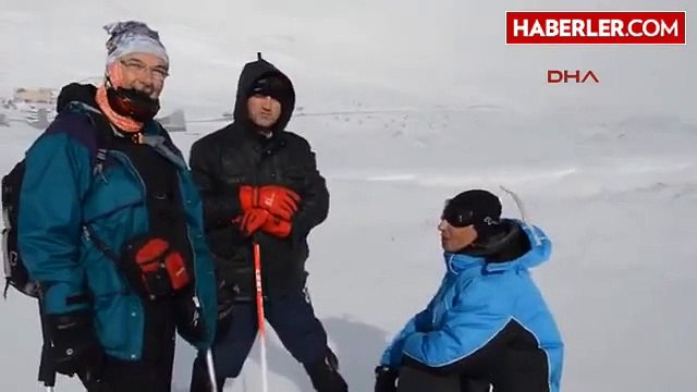 Kayseri Görme ve Bedensel Engelli 2 Sporcu, Erciyes Koçdağı Zirvesinde