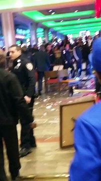 Emeute bien violente dans un casino aux états unis : lancé de chaises et blessés!