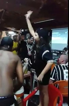Ae da uma atenção pra essa MENINA Isso sim é Ser Corinthians