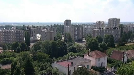 Démolition d'immeuble par implosion