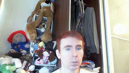 Wiwi égratigne "don't play me a symphony" de Baccara