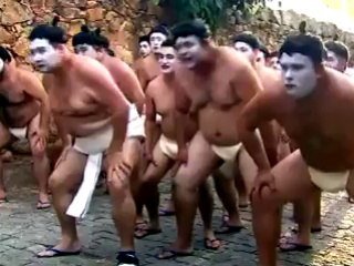 Caméra caché, attaque de nains et de Sumos !