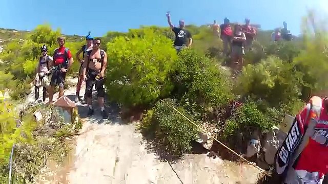 Zakynthos Adası'ndan paraşütle atlamak!