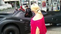 Batmóvel é visto em posto de gasolina em Uberaba!