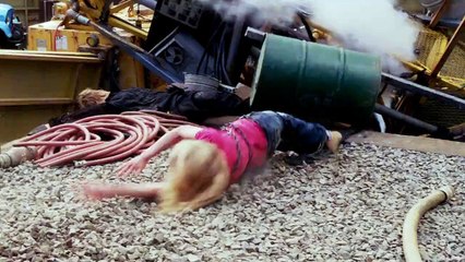 LOST - Juliet Sets Off the Bomb (Season 5, Episode 17) | HD Latino