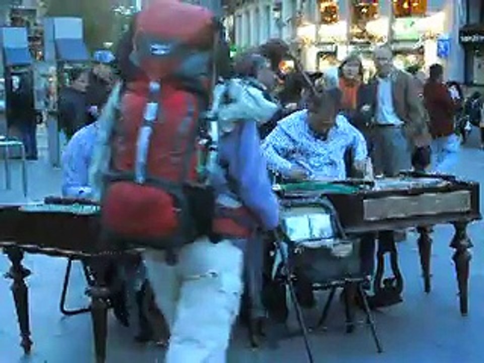 Maryo & Stefan Fieraru tocando el címbalo húngaro