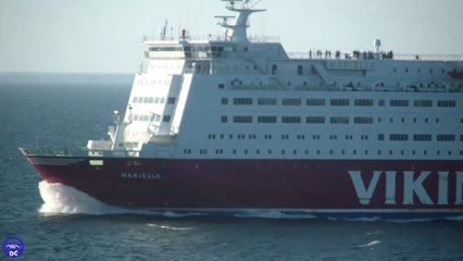 Viking Line - Mariella vs Silja Europa