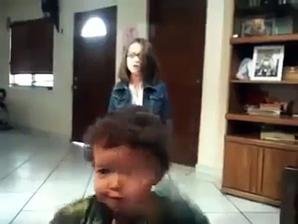 Que bello cantan!!!!!!!! D Hermoso dueto