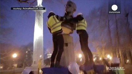 Colocan en secreto un busto de Edward Snowden en un parque de Nueva York