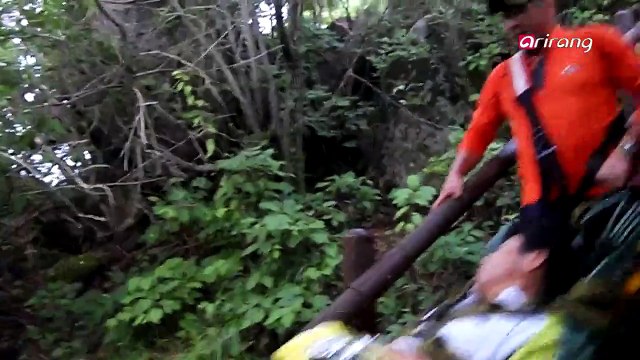 Suncheon Fire Station Mountain Rescue Team and the Civiliam Mountain Rescue Team 순천소방서 산악구조대와 민간산악구조대