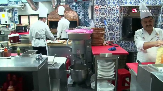 The halal food market is a blue ocean 블루오션인 할랄 식품 시장