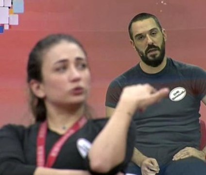 Ben Bilmem Eşim Bilir'de Oyuncuyu Utandıran Gaf