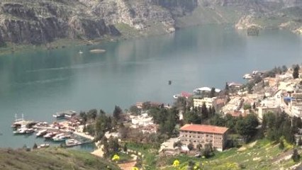 Karagül Dünyaya Açılacak