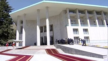 Cumhurbaşkanı Erdoğan, Resmi Törenle Karşılandı