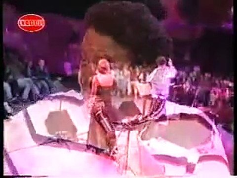 Kayahan -Bir Yemin Ettimki Dönemem (Canlı Performans)