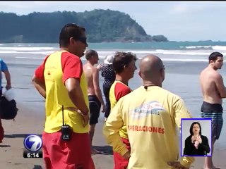 Paulina Rubio vacaciona en Costa Rica