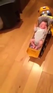 Quand papa est seul avec bébé à la maison