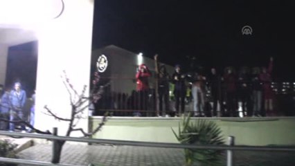 Yurtta Kalan Kız Öğrenciler Eylem Yaptı