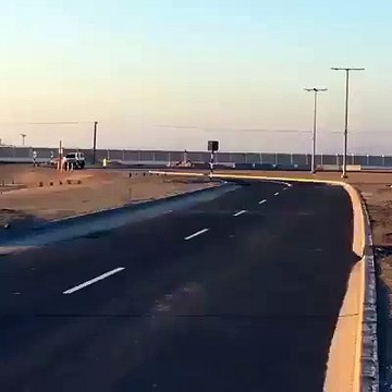 how the car is driving two tyres running car amazing