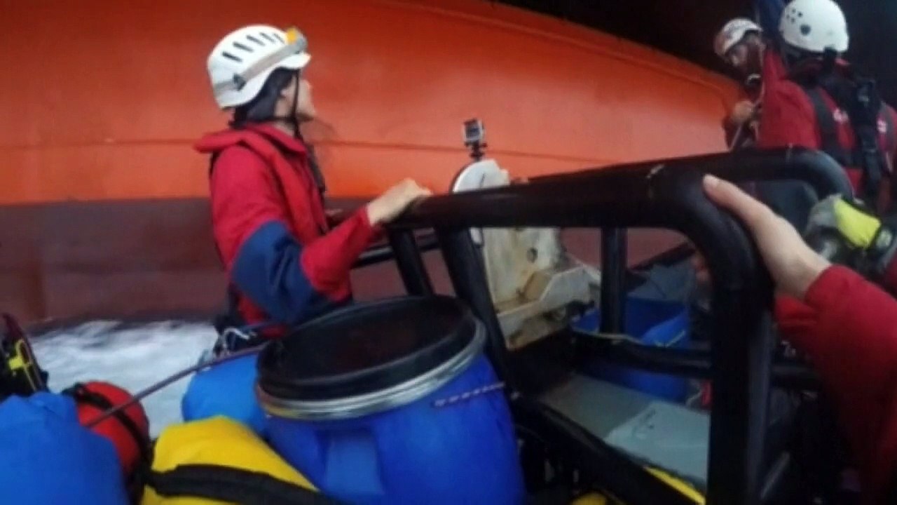 Greenpeace activists board Arctic-bound oil rig in protest