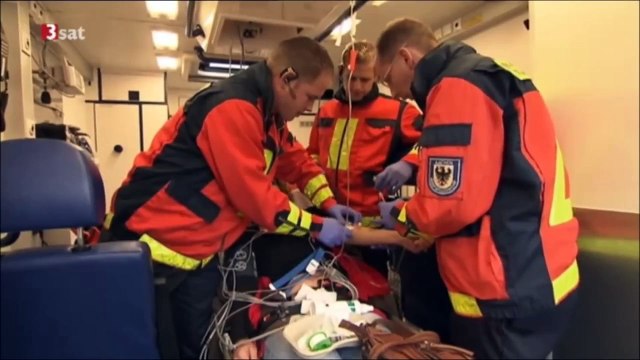 HITEC | 60 minuten zwischen Leben und Tod eine Doku über den Rettungsdienst 2013 1/2