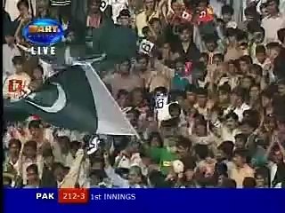 Watch tremendous Inzimam entry into multan Cricket Stadium( His home ground)