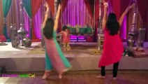 Pakistani Wedding AWESOME Dance - Men Lovely Ho Gai Aan