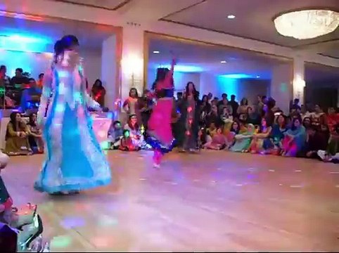 Pakistani Wedding MEhndi Night Girls Dance #HD - Video Dailymotion