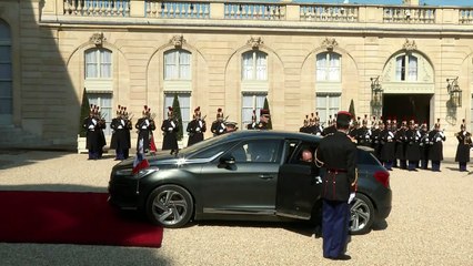 Hollande reçoit le président tunisien Béji Caïd Essebsi