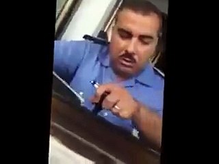 ميناء حلق الواد  توثيق حالة رشوة بالصوت و الصورة