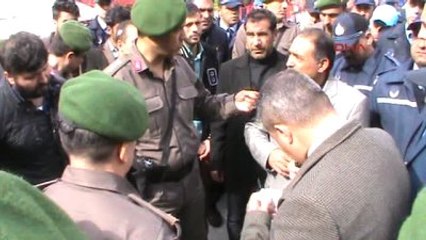 Kemer Beldibi'nde Ruhsatsız Yapılar Yıkılıyor