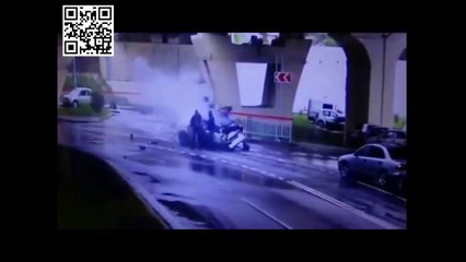Accidente Automovilistico conductor sale vivo