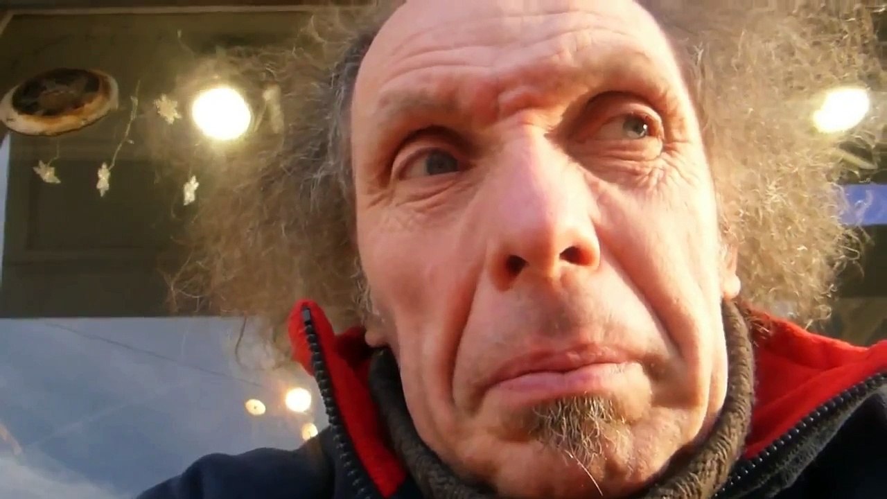 quand HUGUES DRAYE effectue sa tournée de facteur (Bruxelles), janvier 2015