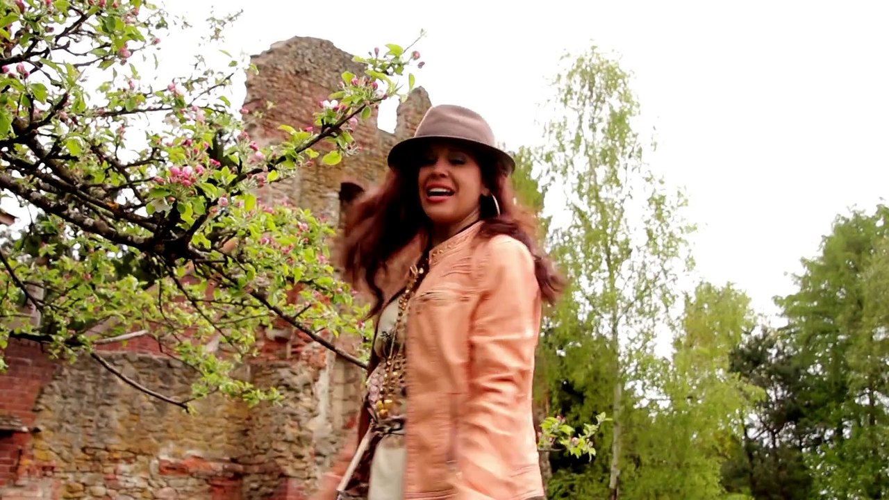 Leticia - Wonderland 2013 (2013) [Real Voice of Passion Fruit] - Official music video - HIGH QUALITY