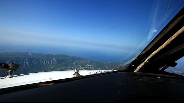 посадка вид из кабины пилота