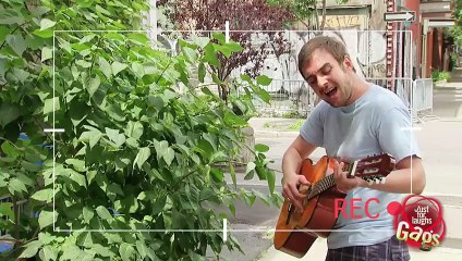 Horrible Singer Prank