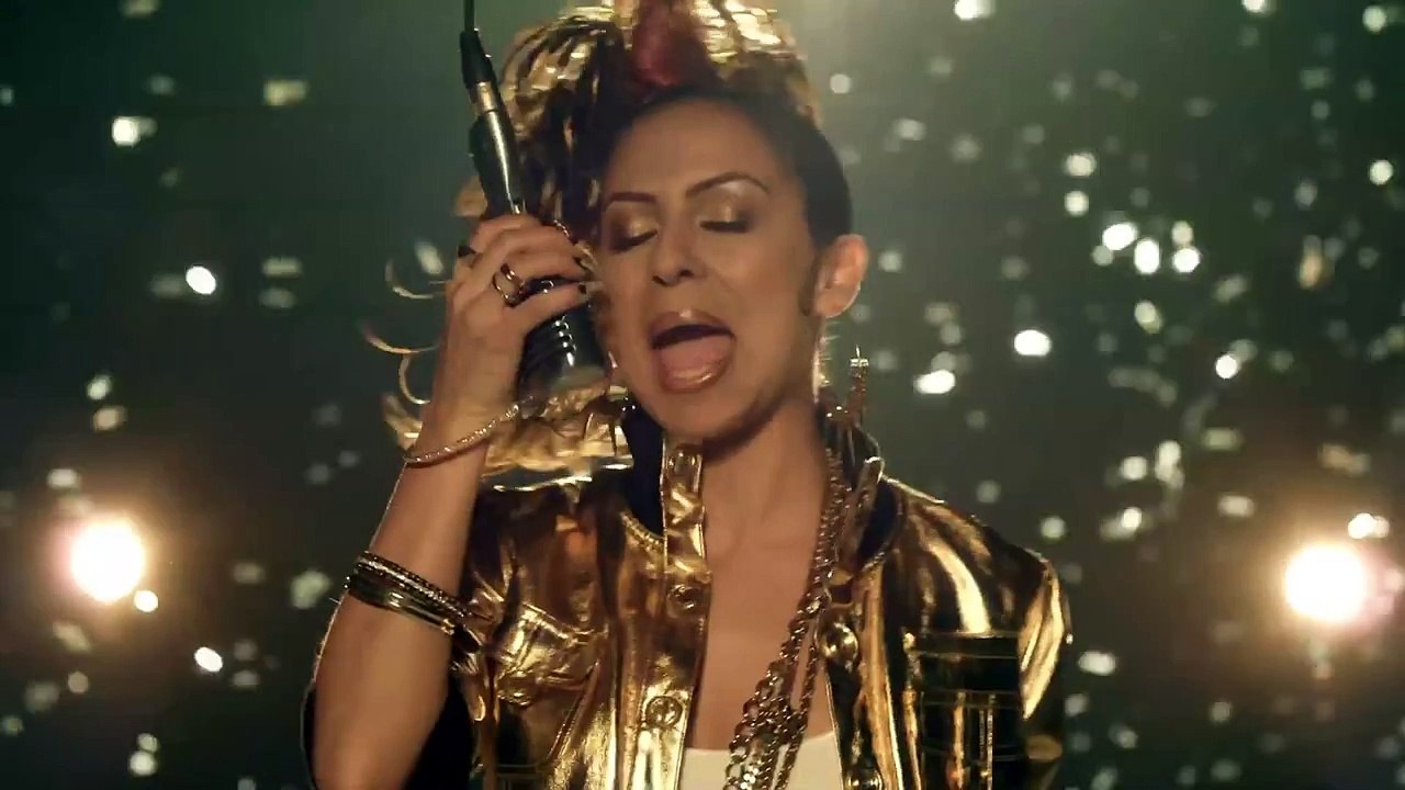 Bon Qui Qui "I'M A CUT YOU" -  Anjelah Johnson