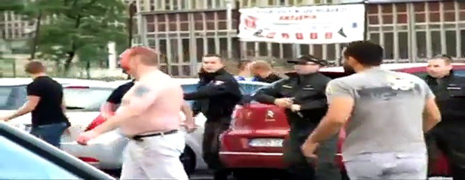 AEK ATHENS HOOLIGANS AGAINST POLICE AND DINAMO MINSK FANS